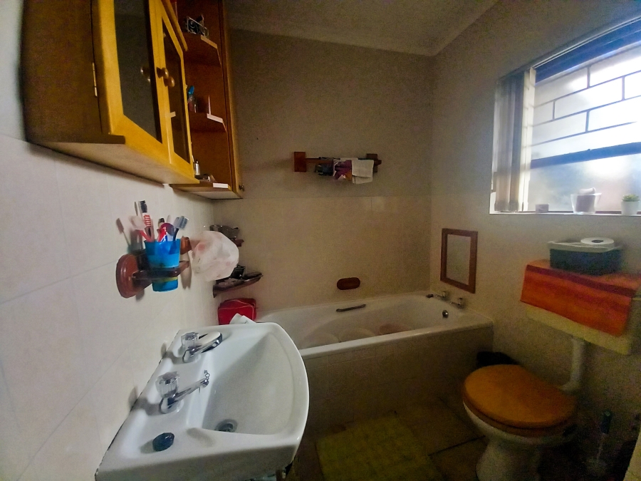 To Let 2 Bedroom Property for Rent in Jagtershof Western Cape